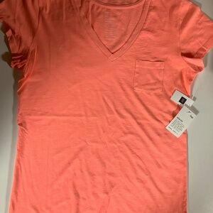 GAP The Essential V-Neck t-Shirt Cotton Size Medium Peach NWT